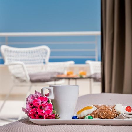 Villa Maria Con Piscina E Vista Mare 卡斯泰拉马莱 客房 照片