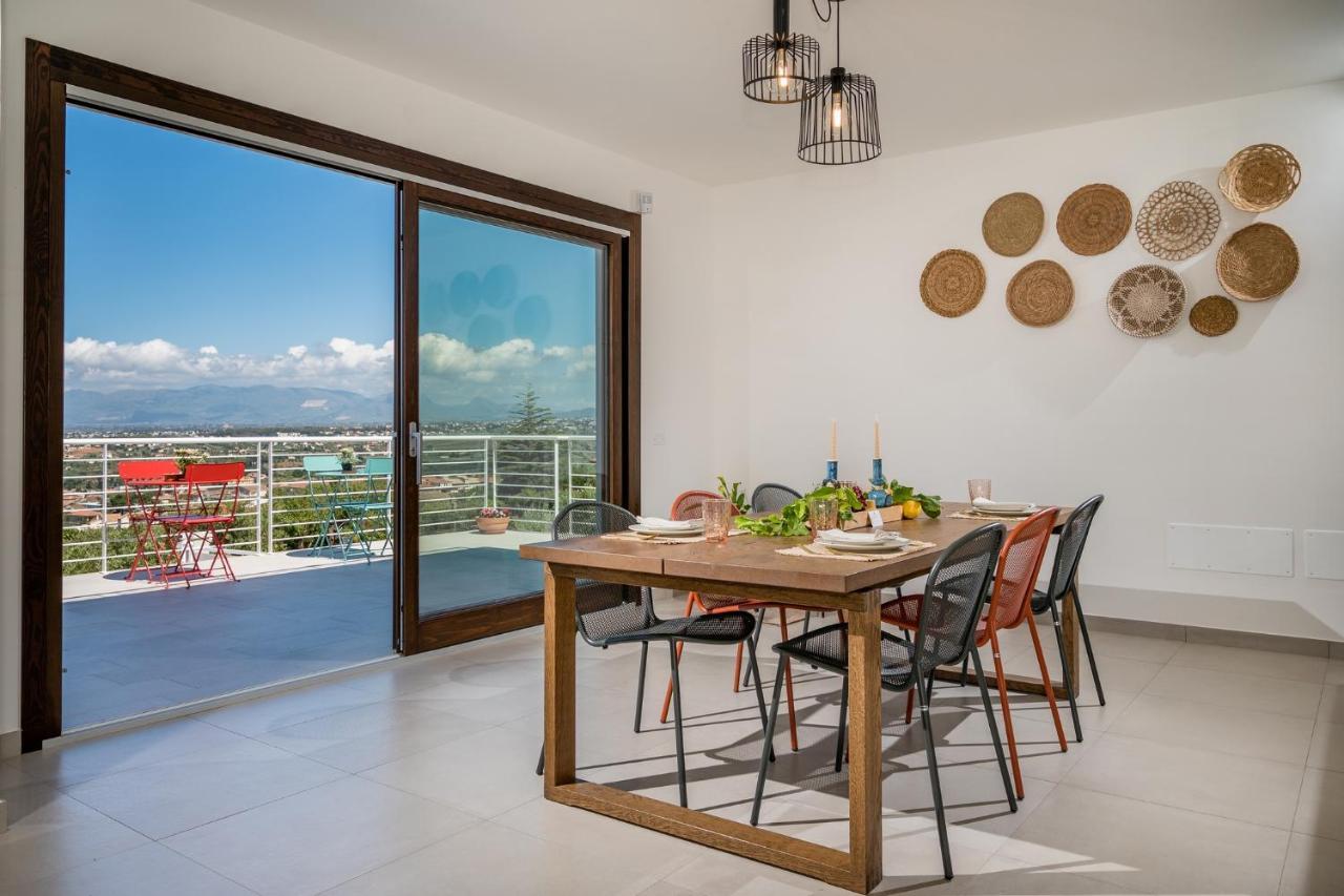 Villa Maria Con Piscina E Vista Mare 卡斯泰拉马莱 外观 照片
