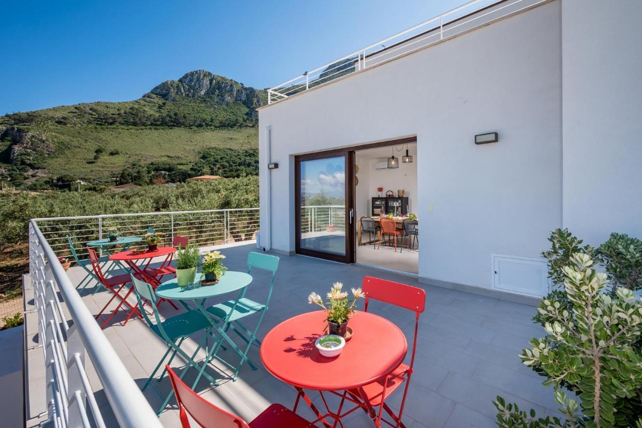 Villa Maria Con Piscina E Vista Mare 卡斯泰拉马莱 外观 照片