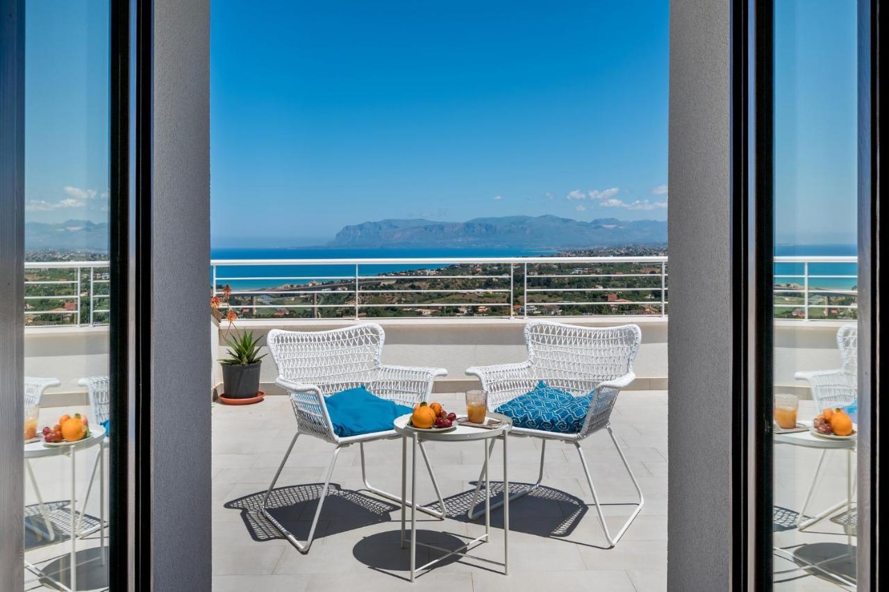 Villa Maria Con Piscina E Vista Mare 卡斯泰拉马莱 客房 照片
