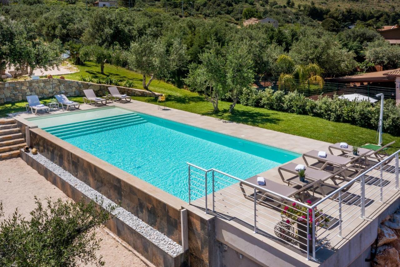 Villa Maria Con Piscina E Vista Mare 卡斯泰拉马莱 外观 照片