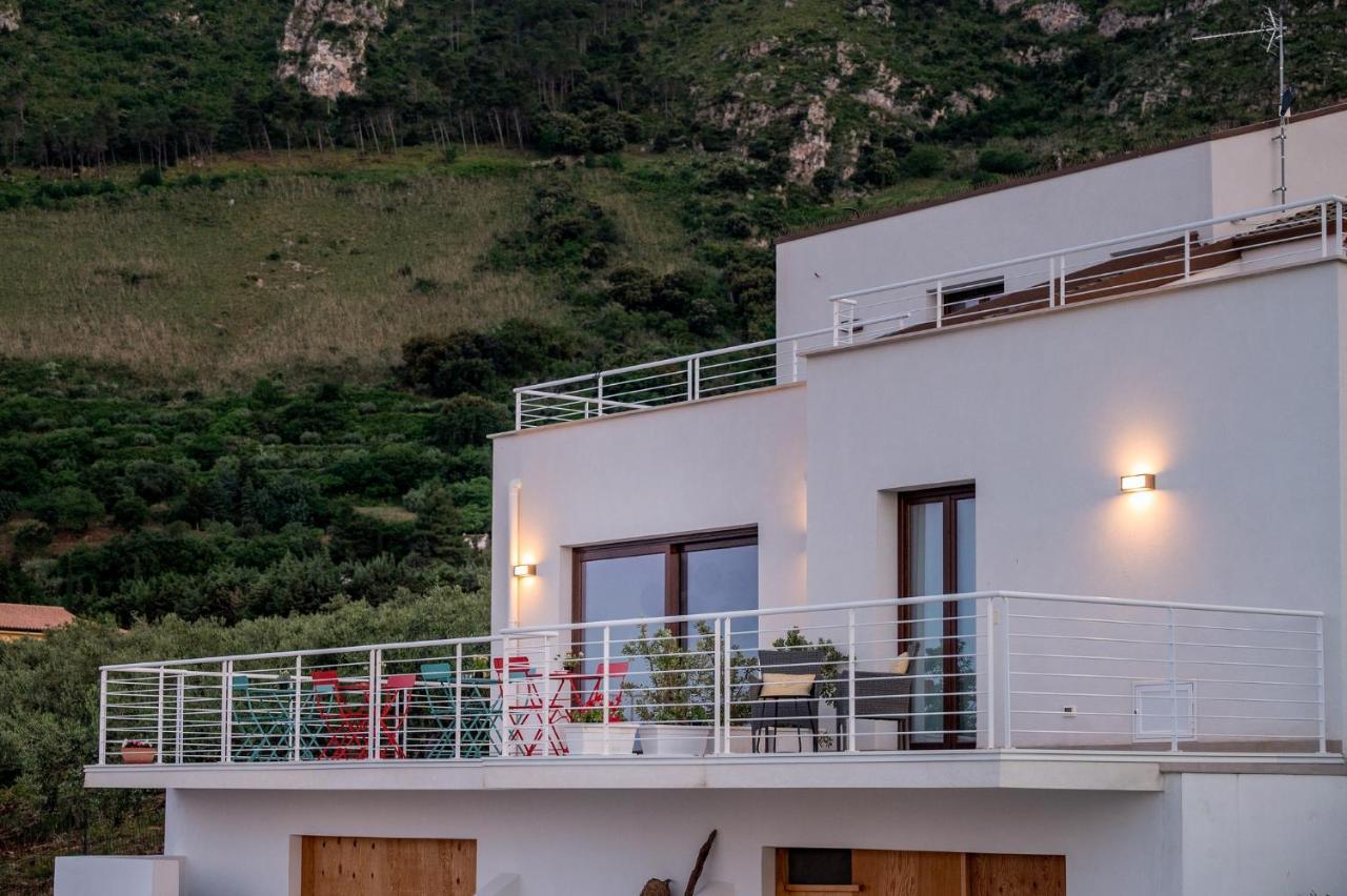 Villa Maria Con Piscina E Vista Mare 卡斯泰拉马莱 外观 照片